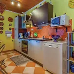 3 Bedroom Cozy In Διαμέρισμα Crikvenica