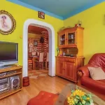 3 Bedroom Cozy In *