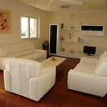 Daire 3 Bedroom Cozy In Crikvenica