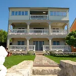 3 Bedroom Cozy In * Crikvenica