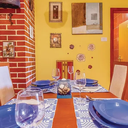 아파트 Cozy In With House Sea View