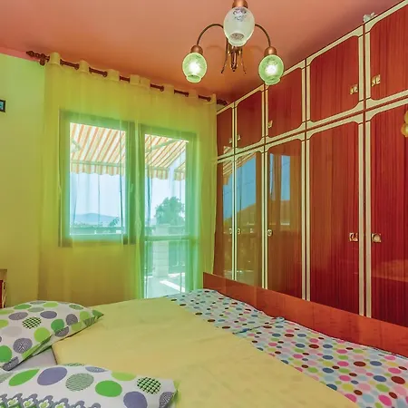 Cozy In With House Sea View * 크리크베니카