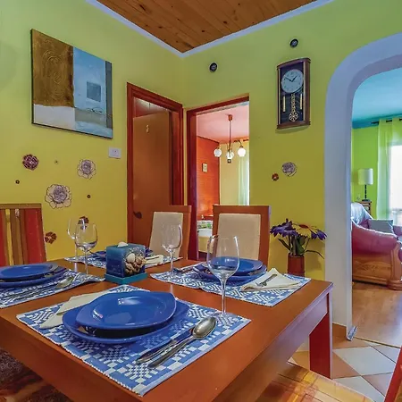 아파트 Cozy In With House Sea View