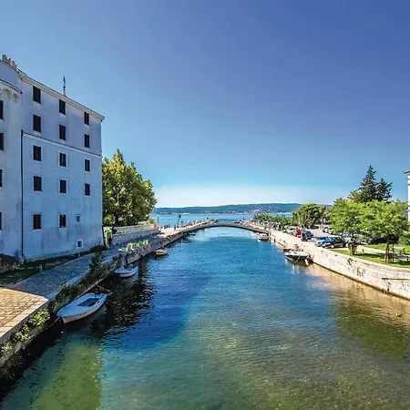 3 Bedroom Cozy In Crikvenica
