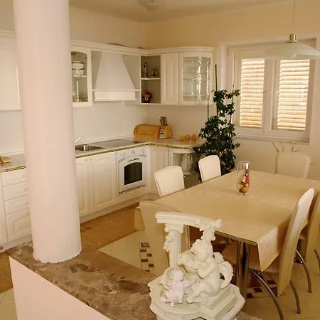 Cozy In With House Sea View * 크리크베니카