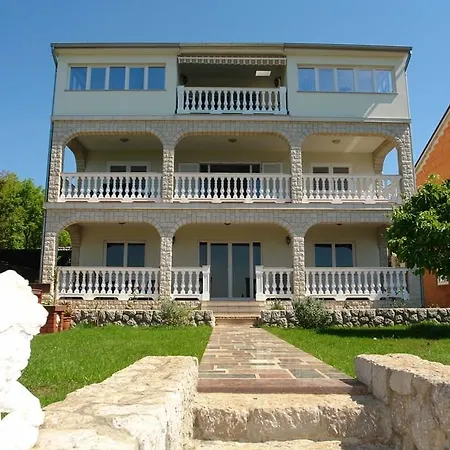 Cozy In With House Sea View * 크리크베니카