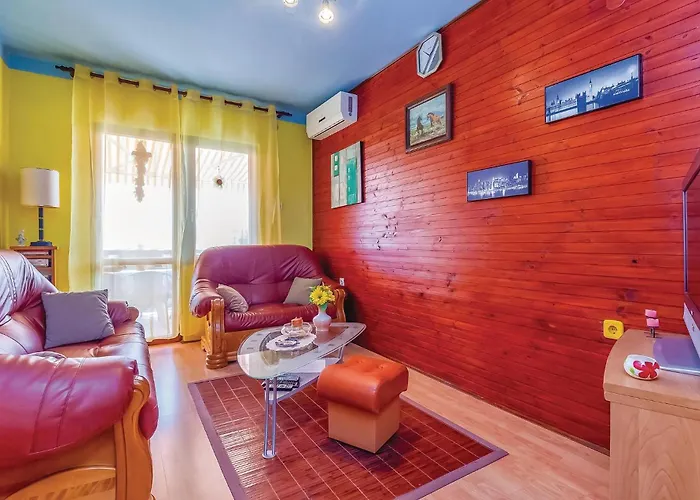 3 Bedroom Cozy In