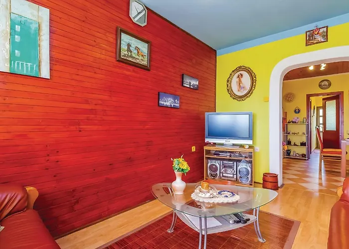 3 Bedroom Cozy In Apartman *