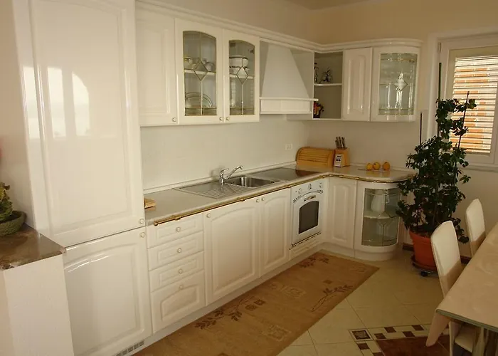 3 Bedroom Cozy In Apartman